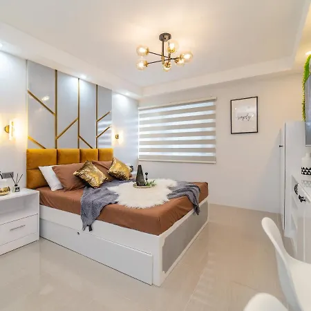 Infini By J&J Apartment